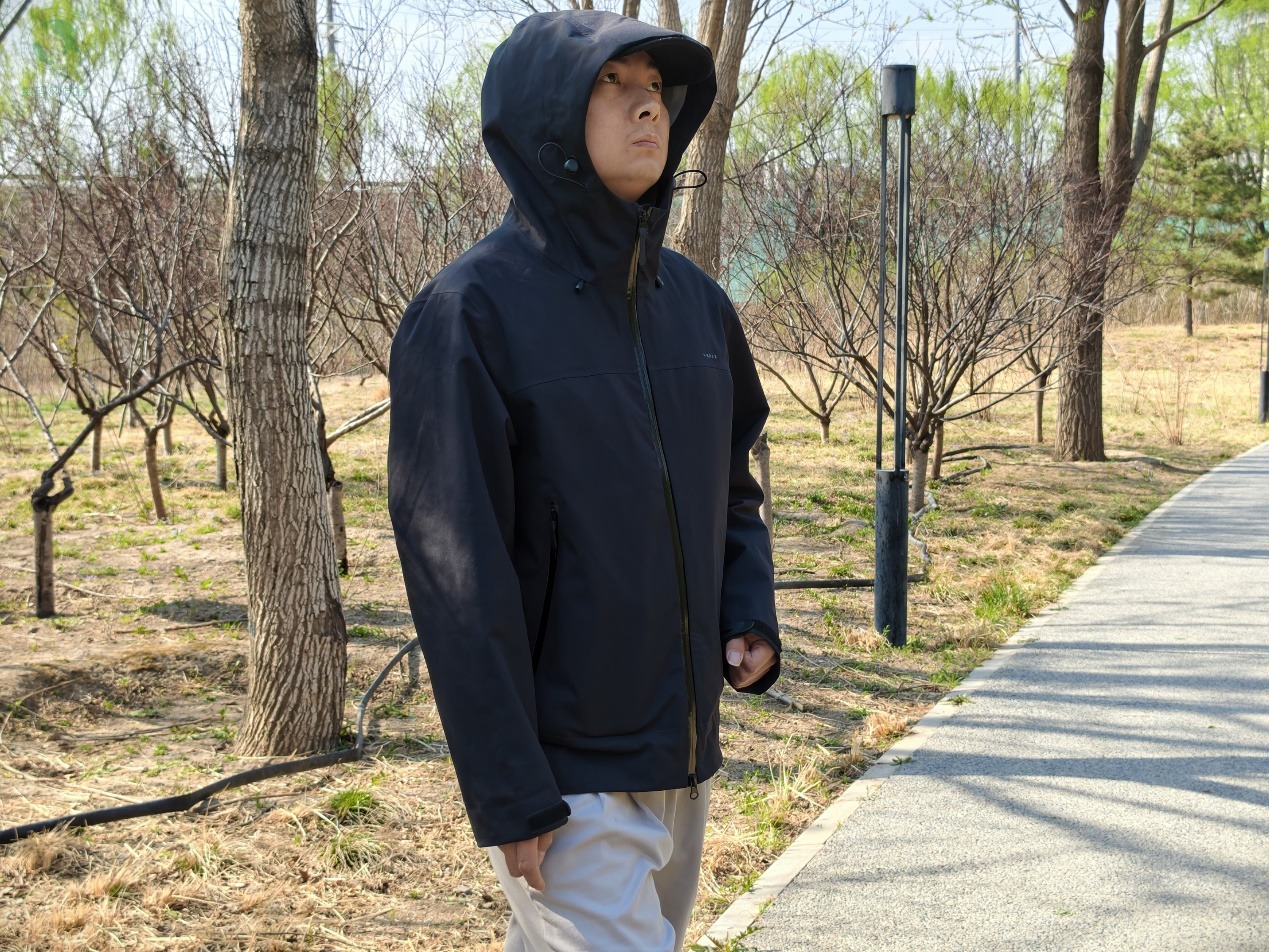 用技术普惠做出专业级硬核装备，Vbrex重装越野7防冲锋衣深度测评