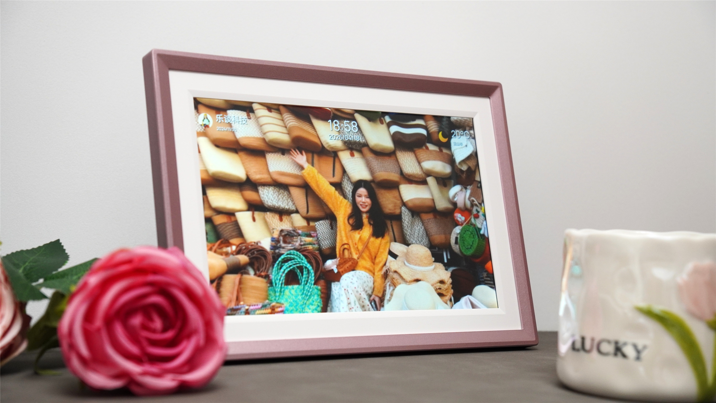 超级加分的送礼选项！ARZOPA数码相框：高清触控还能无线云存储