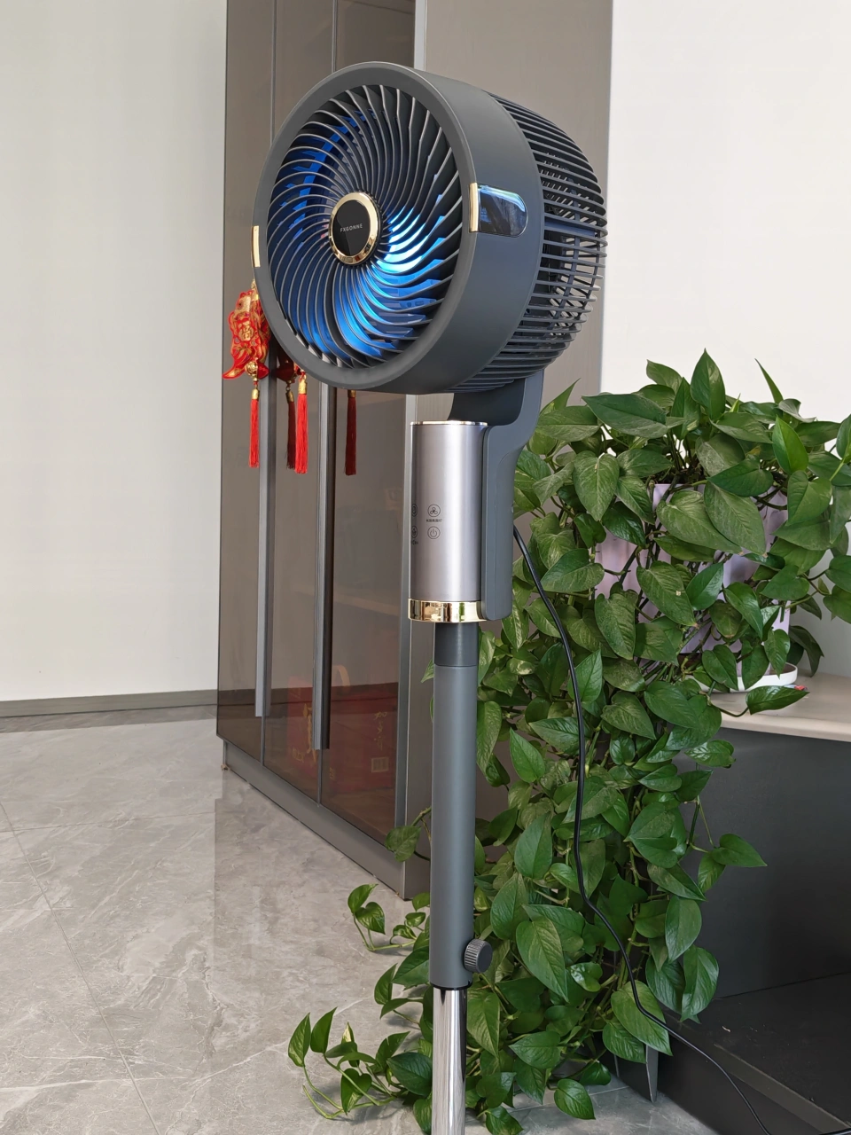 一台循环扇自我修养：风要远，不刺激，还能降尘—母婴级宫菱VEV测评