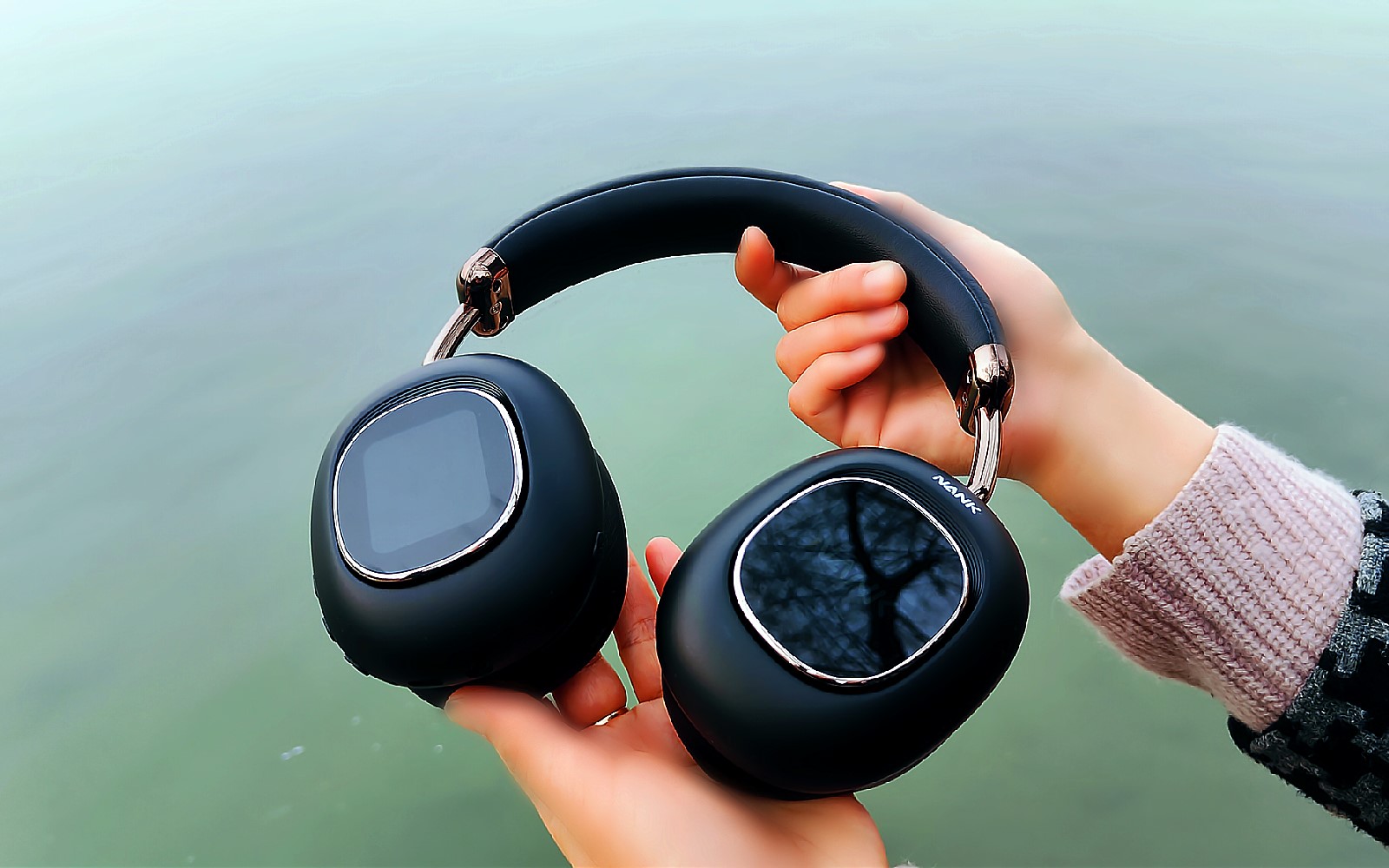 灵犀一指，解锁智能交互新生态——南卡/NANK-Show灵动屏耳机测评