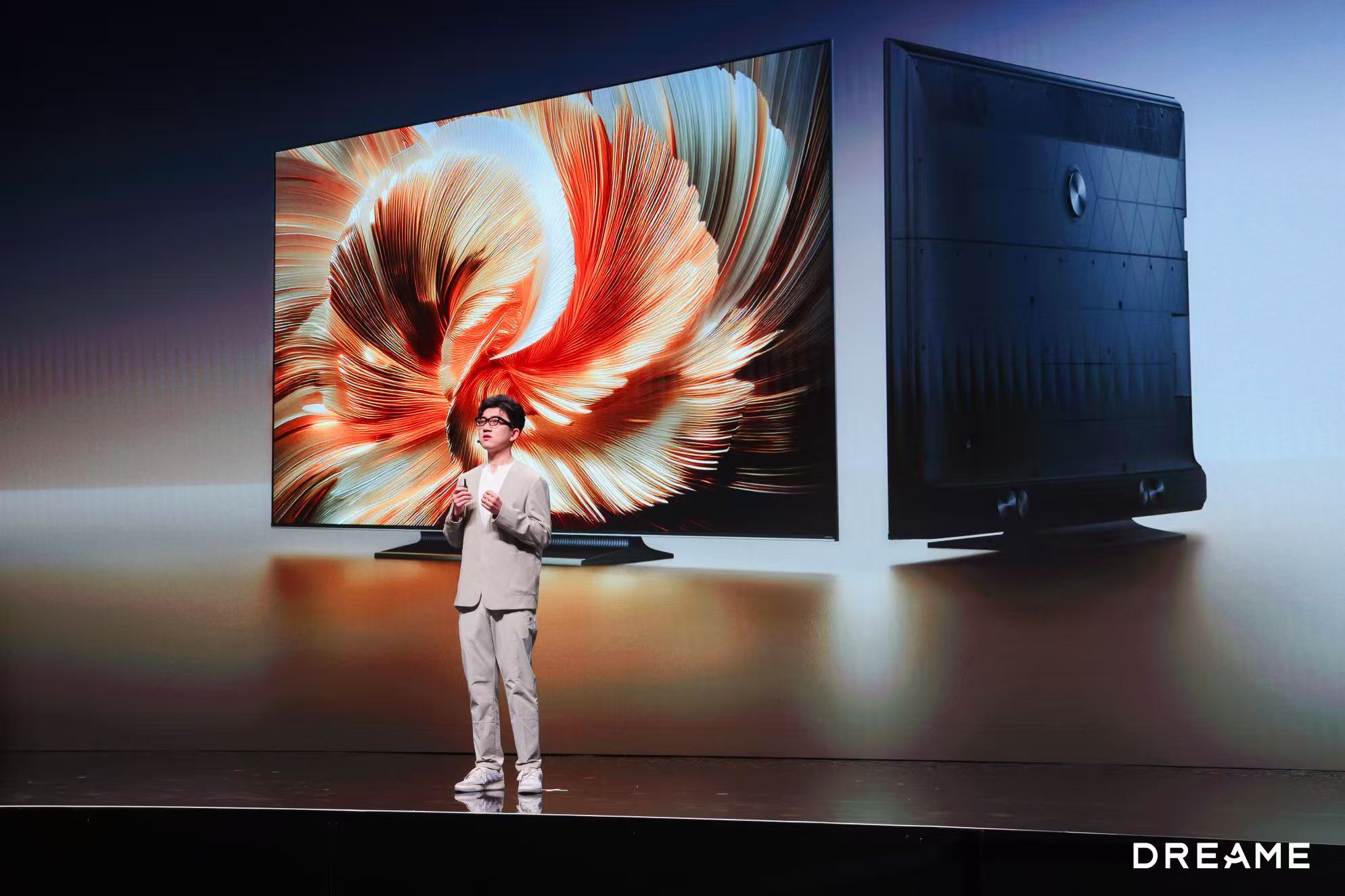 追觅电视硅谷亮相：好的智能电视，本该主动适配生活