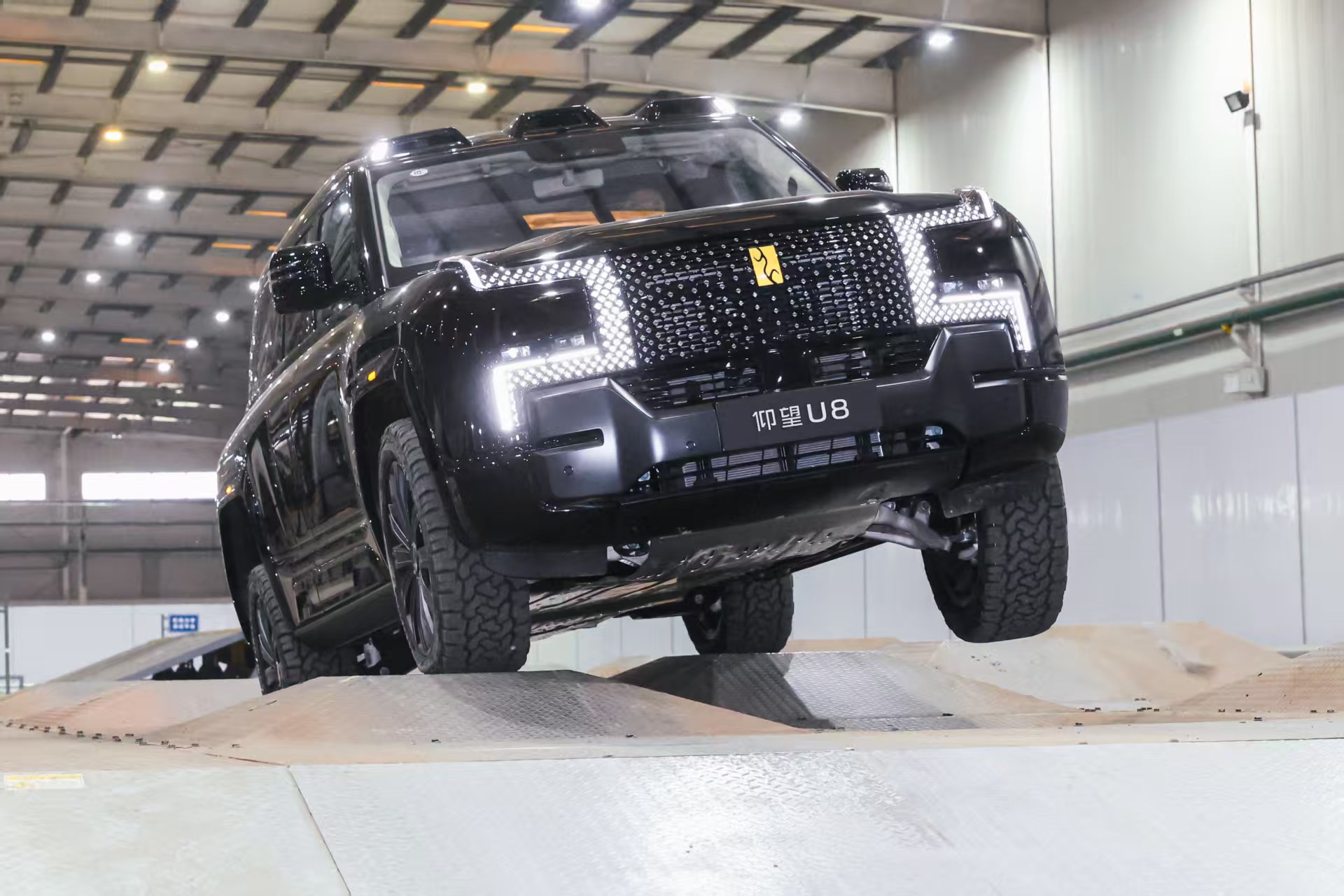 中国越野仰望U8：从实地征服到室内玩转极限越野！