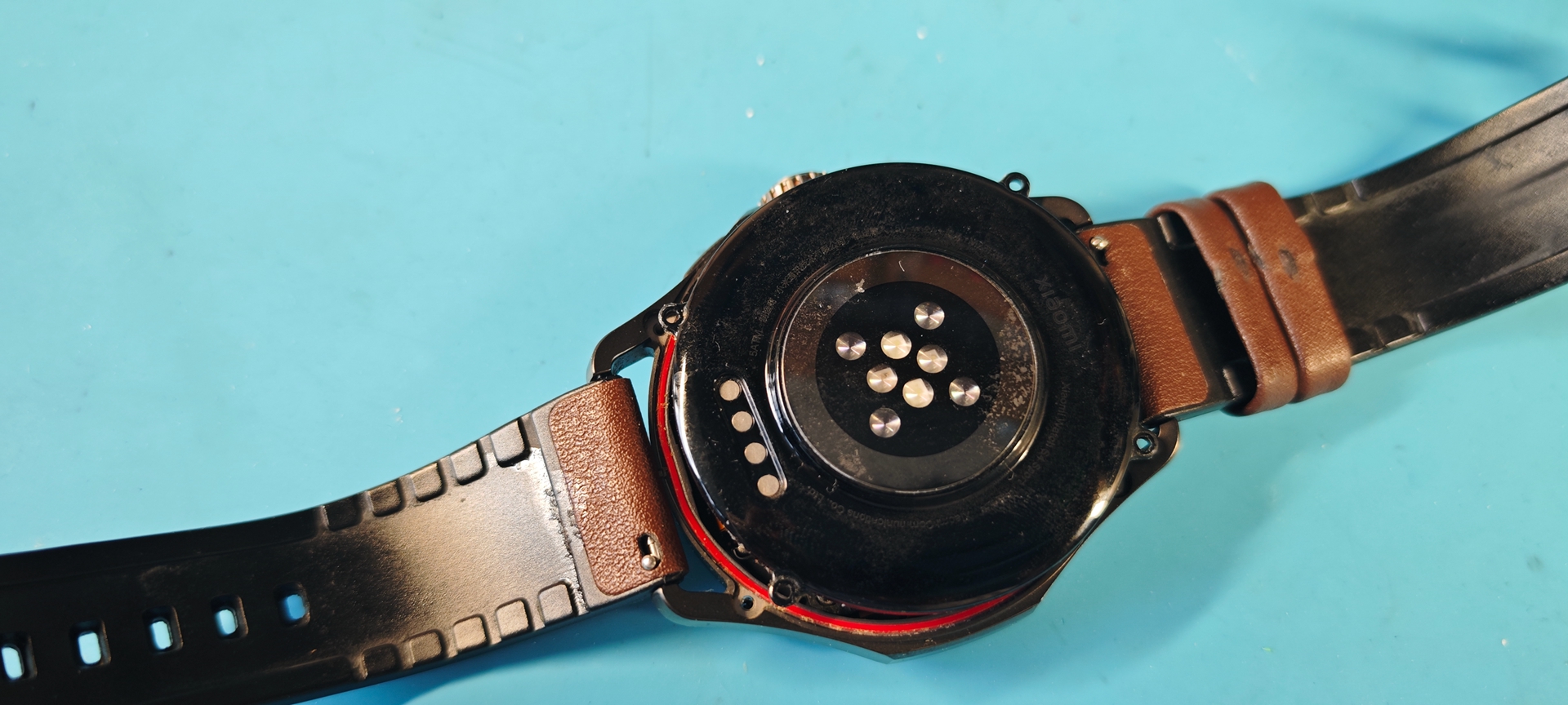 小米WatchS4 Sport运动手表换电池续命