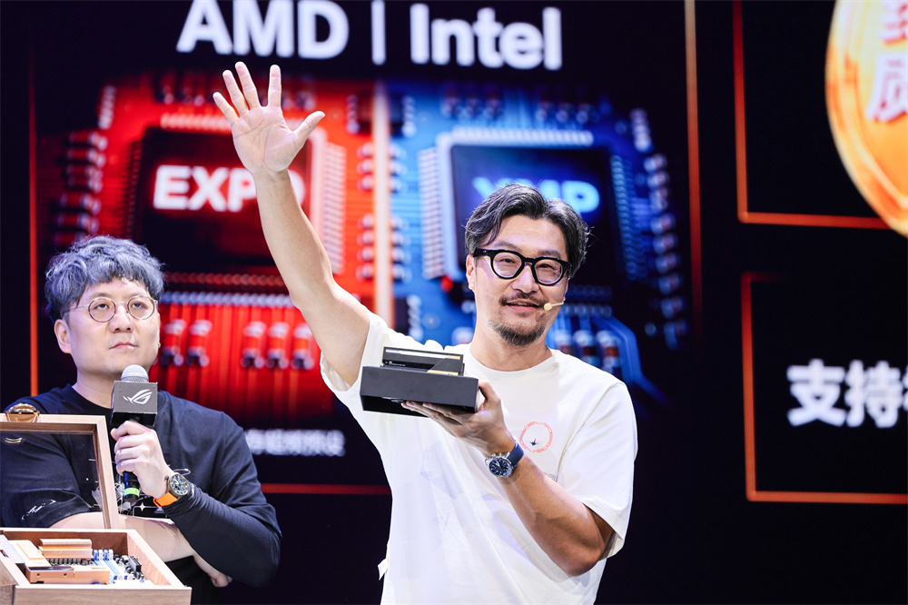 5999元！ROG20周年王炸，幻刃内存发布，全家桶终于圆满