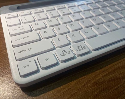 A4Tech双飞燕飞时代系列双模无线FBK25+鼠标FB35CS：依然高效贴心