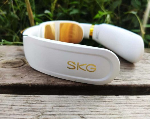 颈部健康 有她守护 SKG颈部按摩仪上手