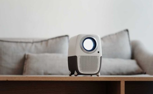 泰捷WEBOX T1S投影仪：疫情当下的居家观影新选择