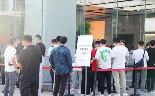缺点很明显的华为Mate50，销量却丝毫不受影响，开售当天一抢而空