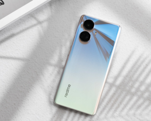 真我10Pro+体验分享：顶级屏幕+超长续航，千元天花板实至名归！