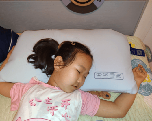 冷暖随心、颠覆传统的云端睡眠体验-添眠F1水汽浮力枕评测