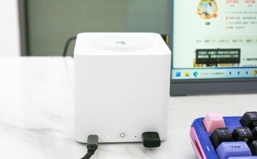 “攒劲的小玩具”，零刻 ME mini——零刻首款全闪NAS主机评测