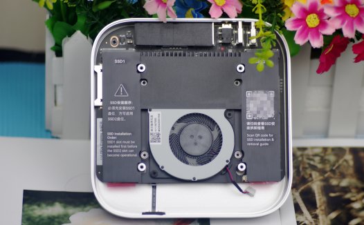 丐版 Mac mini 逆袭神器！零刻Mate Mini扩展坞，轻松扩容16TB
