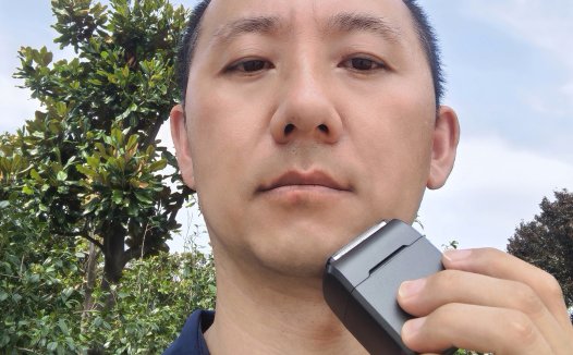突发！23000 超高转速直追千元级，未野mini首款五刀头剃须刀测评