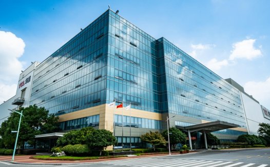 行业首张！TCL华星苏州基地荣获AWS黄金级认证证书